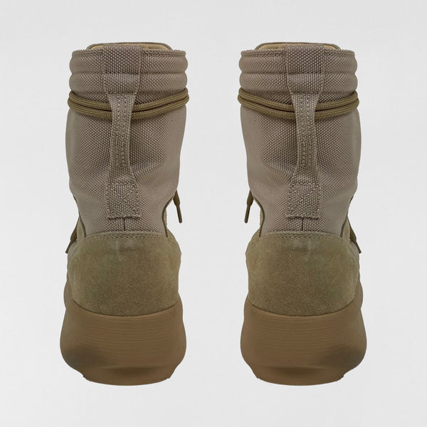 YZY SZN 3 Military Boots In Rock