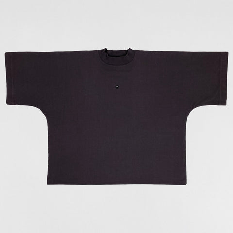 YGEBB 2022 No Seam Logo Boxy Tee In Dark Grey